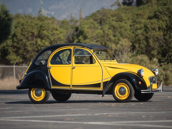 1974 CitroÃ«n 2CV6