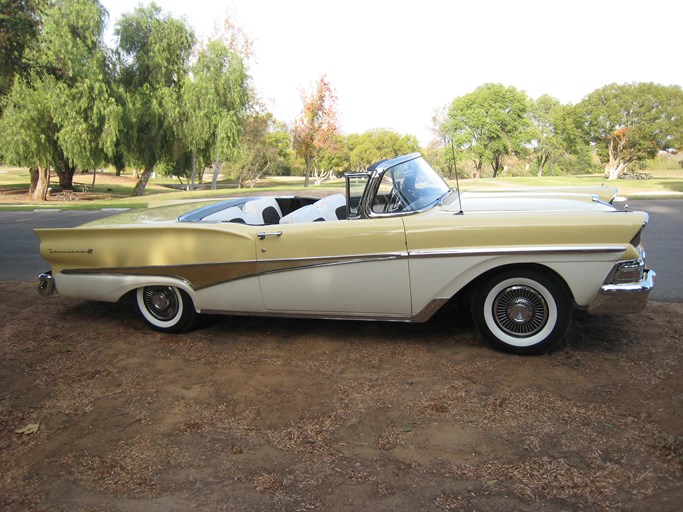 1958 Ford Fairlane 500 Skyliner Retractable Hardtop