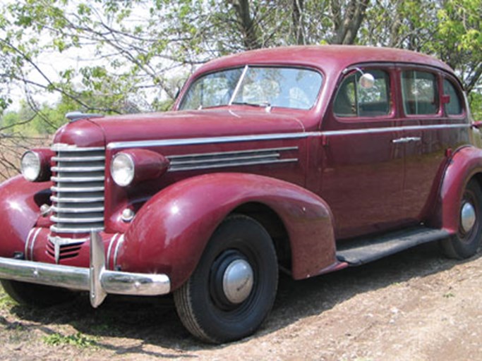 1937 Oldsmobile Sedan 4D