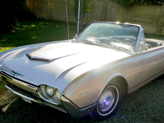 1961 Ford Thunderbird Convertible