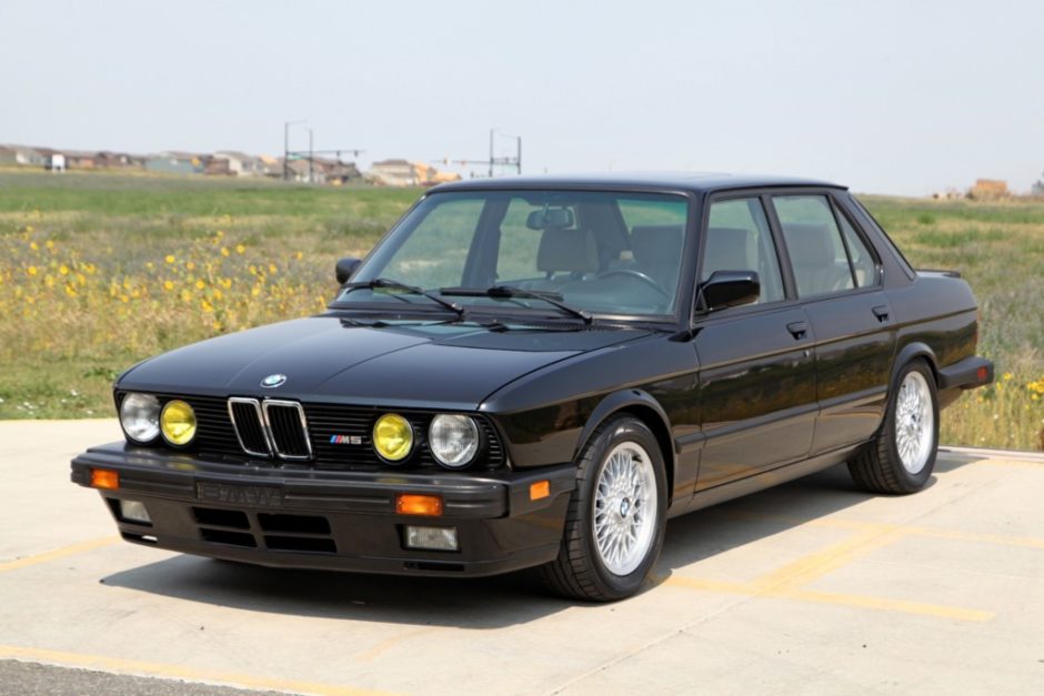 1988 BMW M5