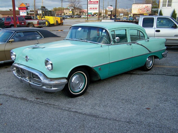 1956 Oldsmobile Super 88 4D