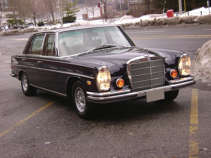 1972 Mercedes-Benz 300 SEL 4.5L Sedan 4D