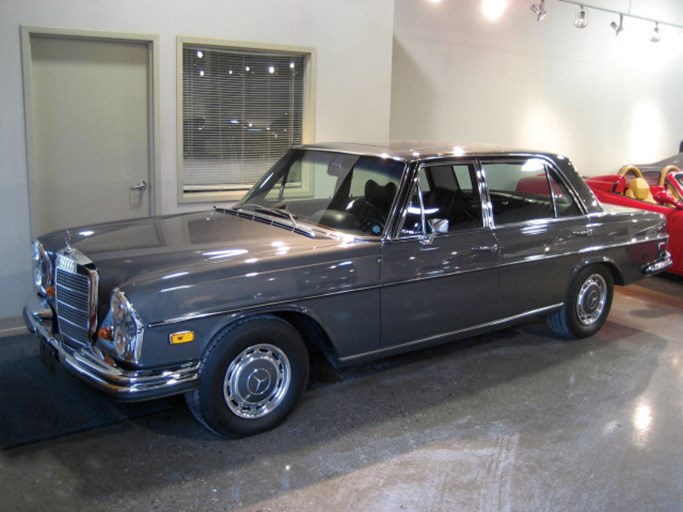 1969 Mercedes-Benz 300 SEL 4D