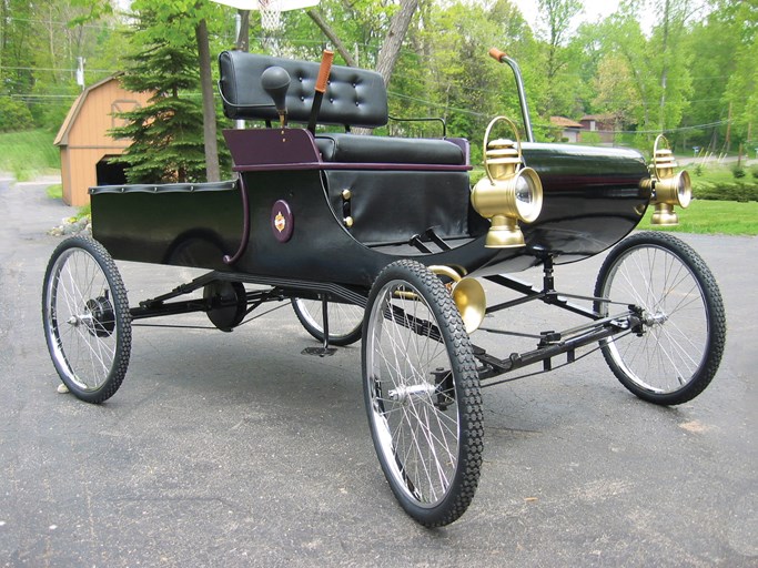 1901 Oldsmobile Curved Dash Replica