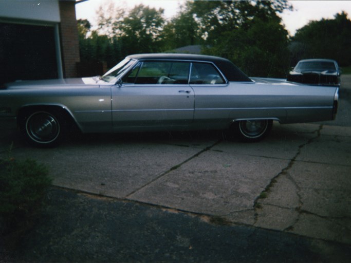 1966 Cadillac Coupe DeVille