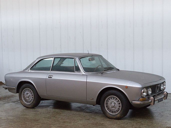 1973 Alfa Romeo Giulia Sprint GT Veloce 2000