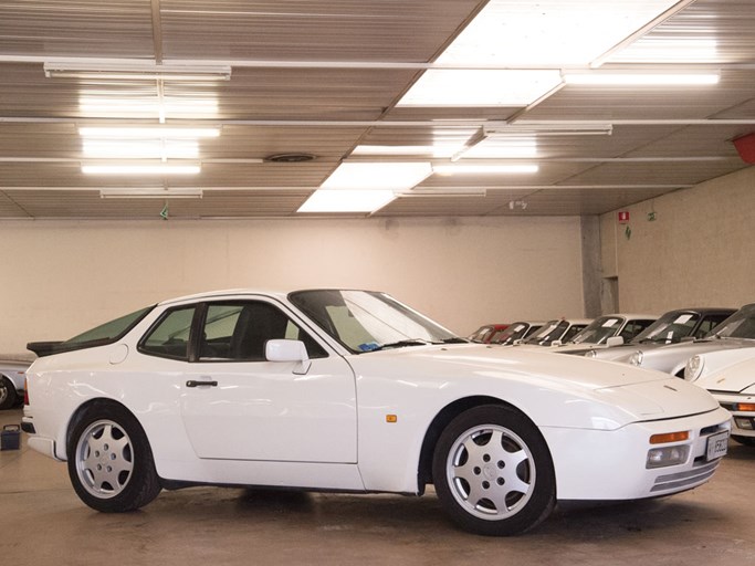 1989 Porsche 944 S2