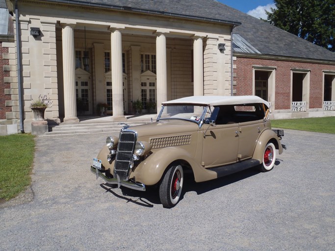 1935 Ford V8 Deluxe Phaeton