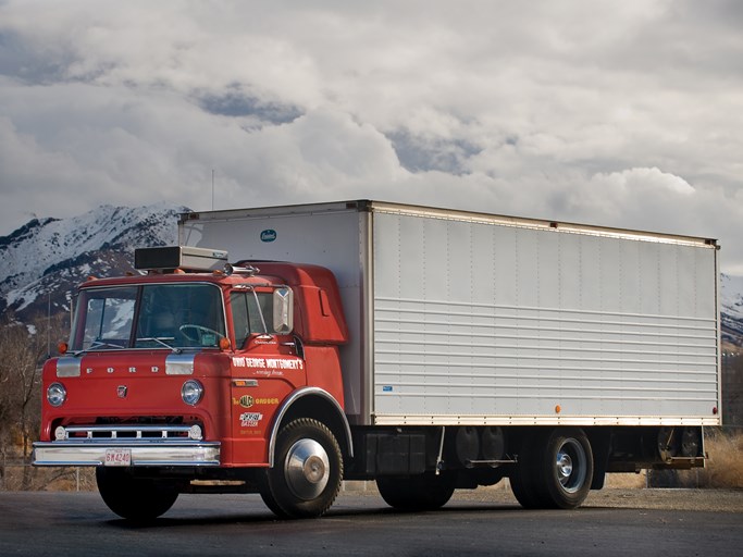 1970 Ford C600E Race Car Transporter