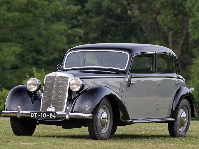 1939 Mercedes-Benz 230 Saloon