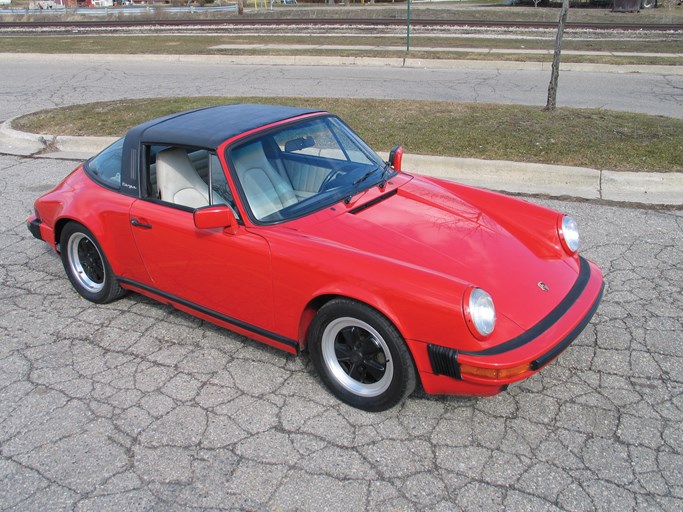 1987 Porsche 911 Carerra Targa 2D