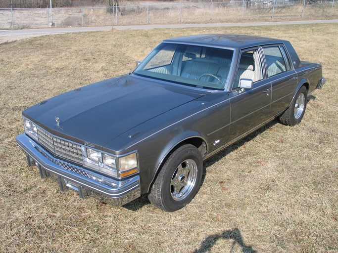 1976 Cadillac SeVille Custom 4D