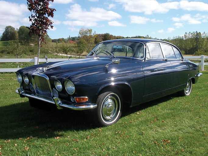 1966 Jaguar Mark 10 4D