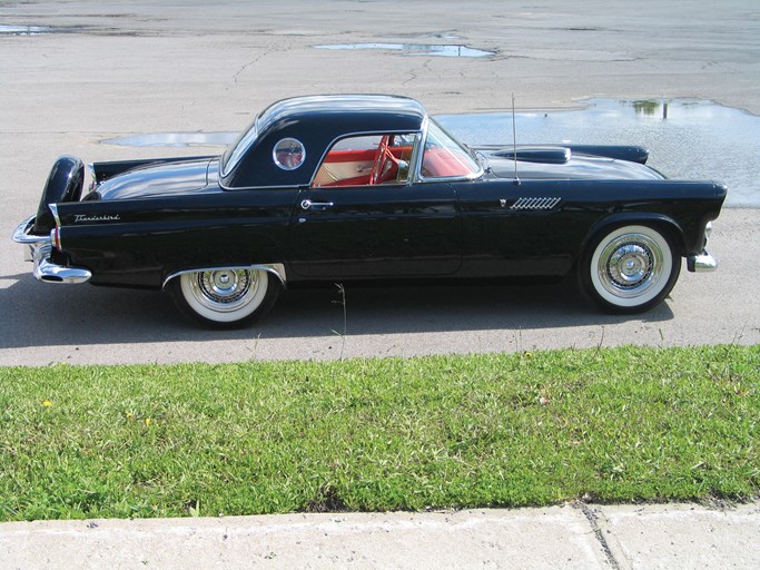 1956 Ford Thunderbird