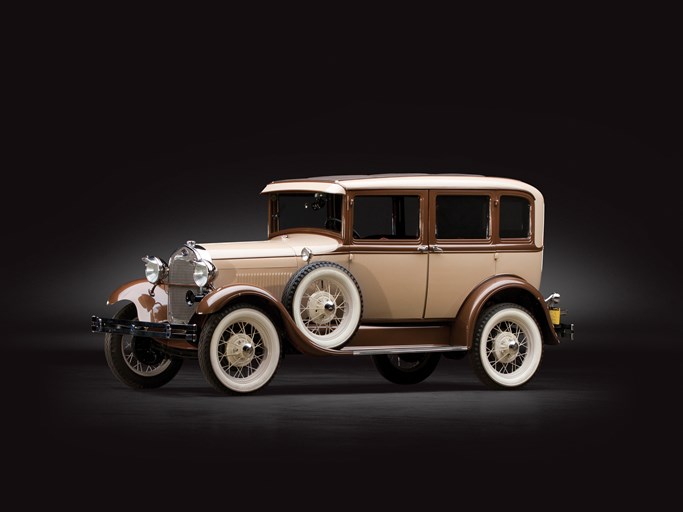 1929 Ford Model A Town Sedan by Briggs