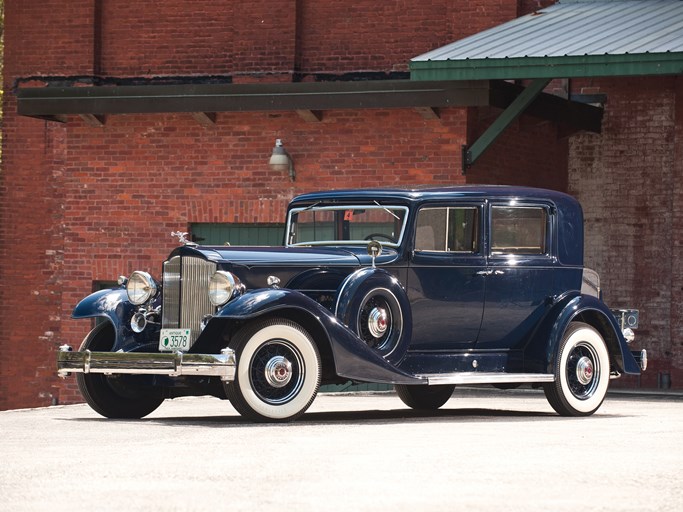 1933 Packard Twelve Club Sedan