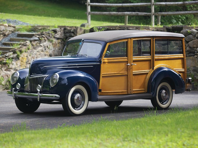 1939 Ford DeLuxe Station Wagon