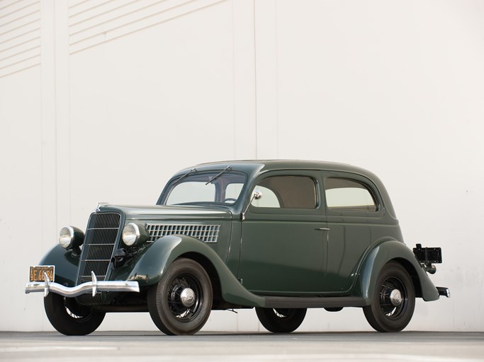 1935 Ford Tudor Sedan