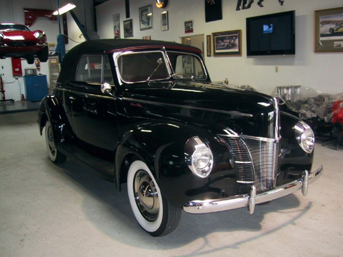 1940 Ford Deluxe Convertible Coupe