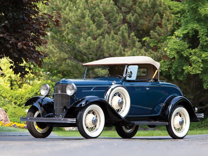 1932 Ford Model 18 Deluxe Roadster