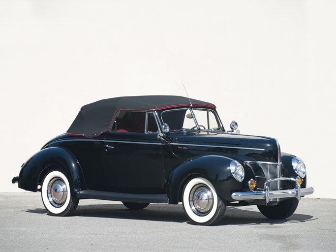 1940 Ford Deluxe Convertible Coupe