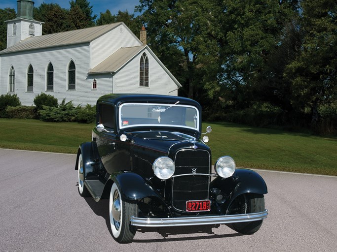 1932 Ford Deluxe Three Window Coupe Hot Rod