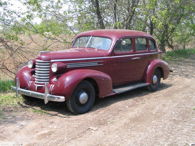 1937 Oldsmobile Sedan