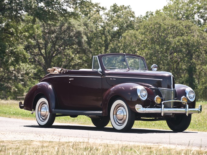 1940 Ford DeLuxe Convertible Coupe