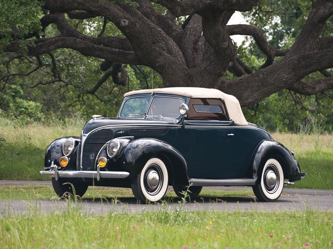 1938 Ford DeLuxe Convertible Coupe