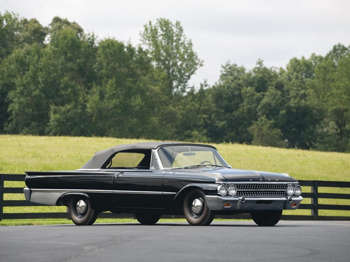 1961 Ford Galaxie Sunliner Convertible