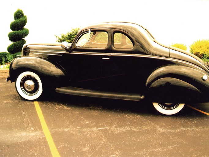 1939 Ford Deluxe Coupe