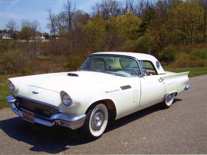 1957 Ford Thunderbird