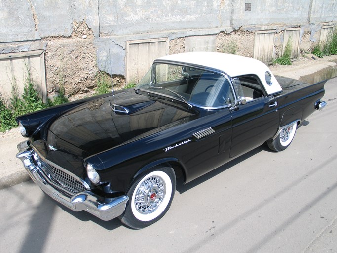 1957 Ford Thunderbird