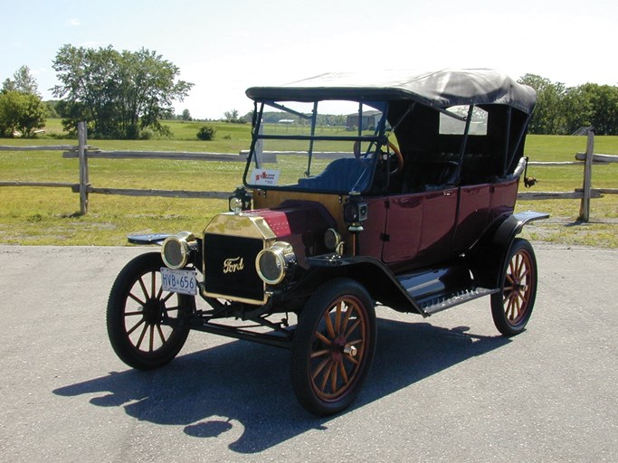 1914 Ford Model T Touring