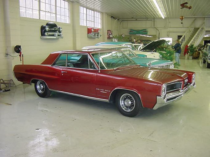 1964 Pontiac Gran Prix 2D