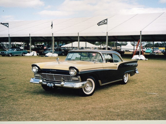 1957 Ford Fairlane 500 2D