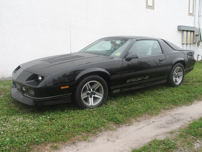 1987 Chevrolet Camaro Iroc Z28 2D