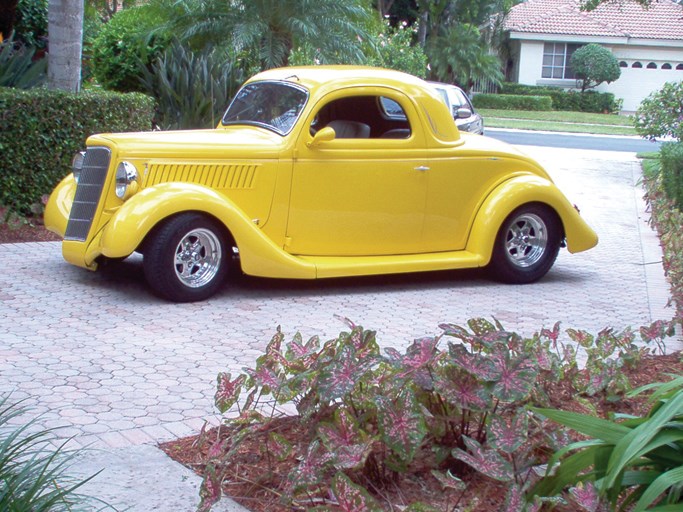 1935 Ford 3 Window Coupe