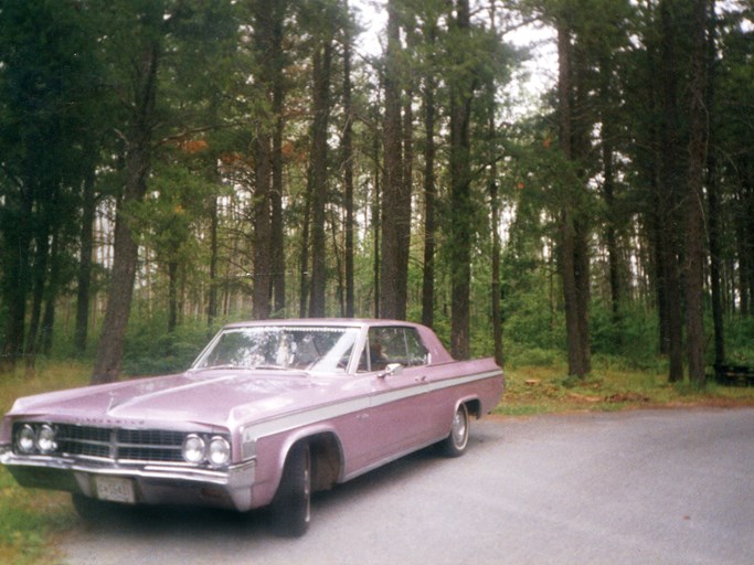 1963 Oldsmobile Starfire 2D