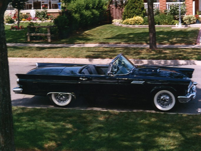 1957 Ford Thunderbird