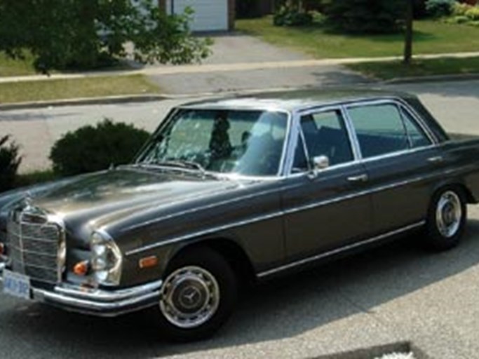 1969 Mercedes-Benz 300 SEL