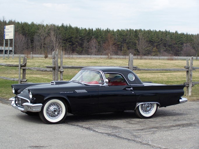 1957 Ford Thunderbird