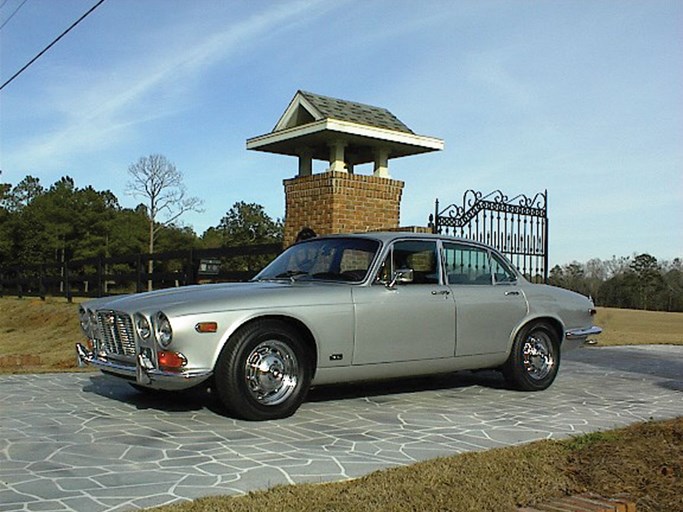 1971 Jaguar XJ6 Series I Saloon