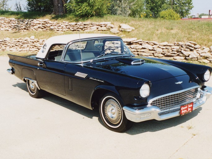 1957 Ford Thunderbird