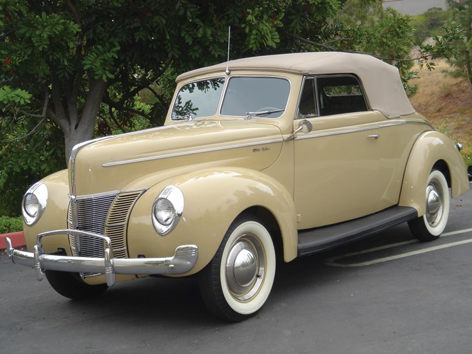 1940 Ford Deluxe Convertible Coupe