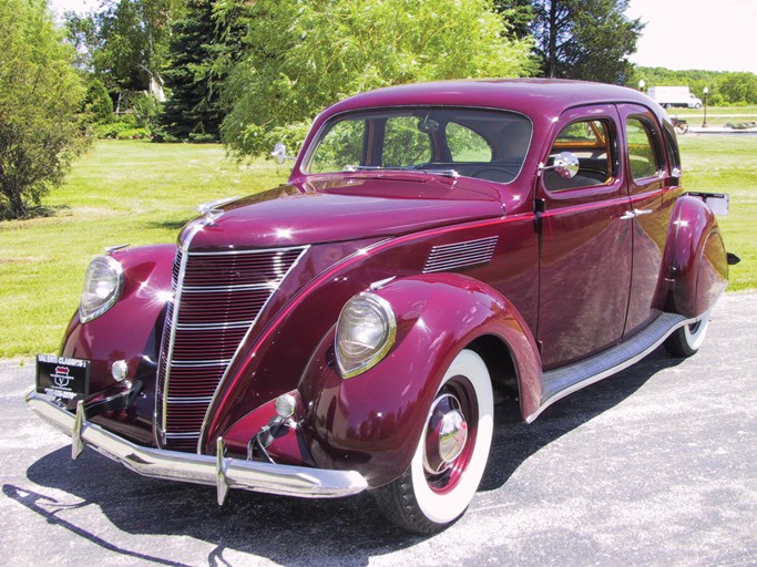 1937 Lincoln Zephyr Sedan