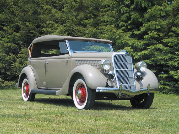 1935 Ford V8 Deluxe Phaeton