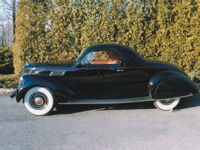 1937 Lincoln Zephyr Coupe