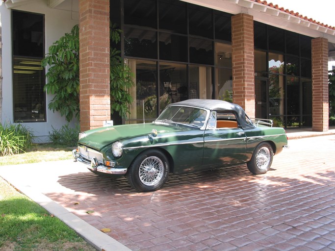 1966 MG B Roadster